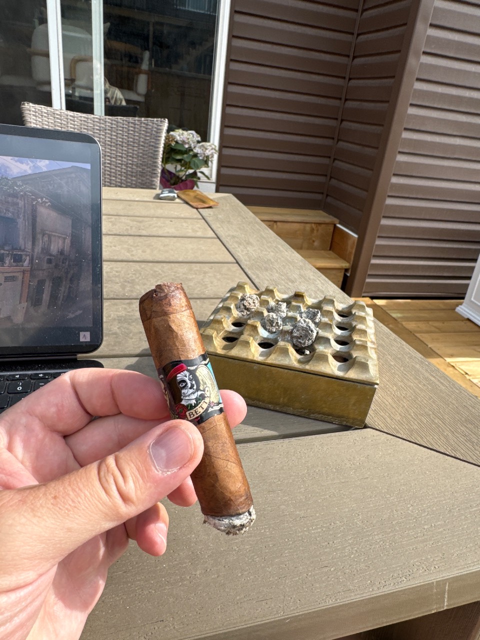 Cigar photo