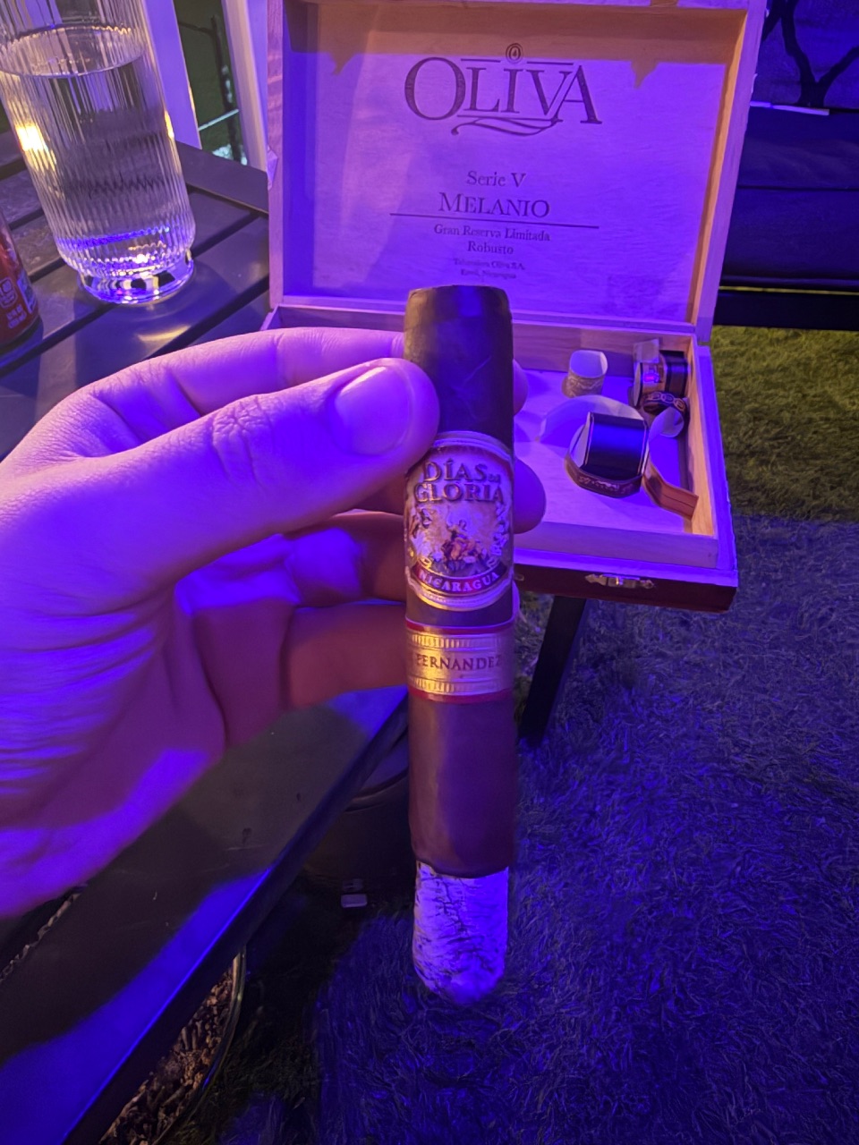 Photo of A.J. Fernández Días de Gloria Robusto